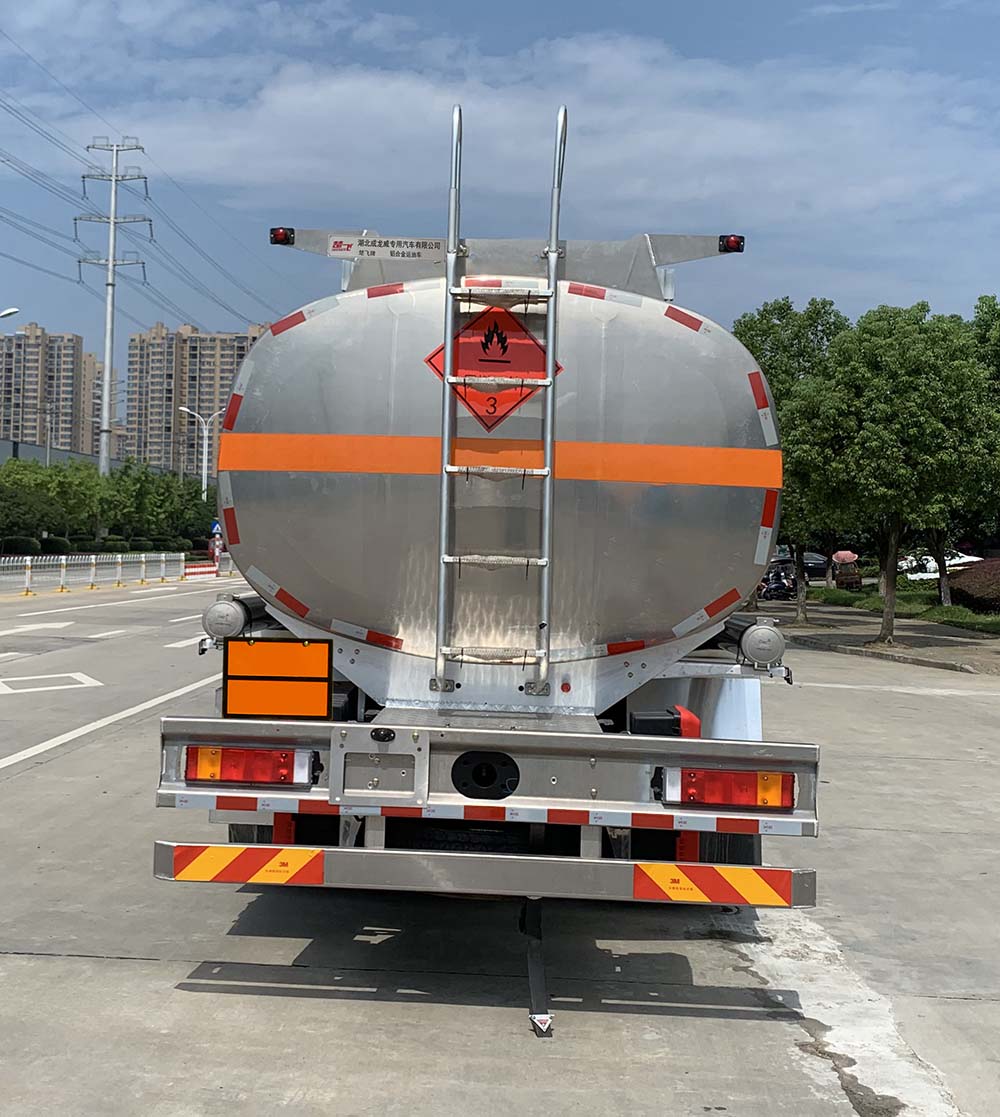 楚飛牌CLQ5320GYY6GW鋁合金運(yùn)油車公告圖片