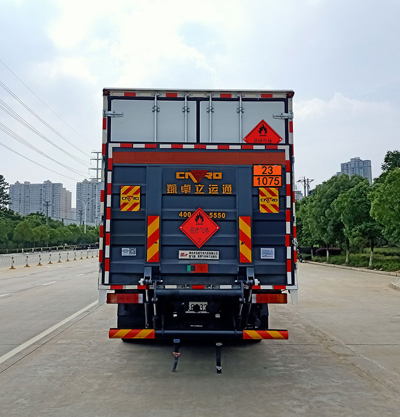 楚飞牌CLQ5320XRQ6D易燃气体厢式运输车公告图片