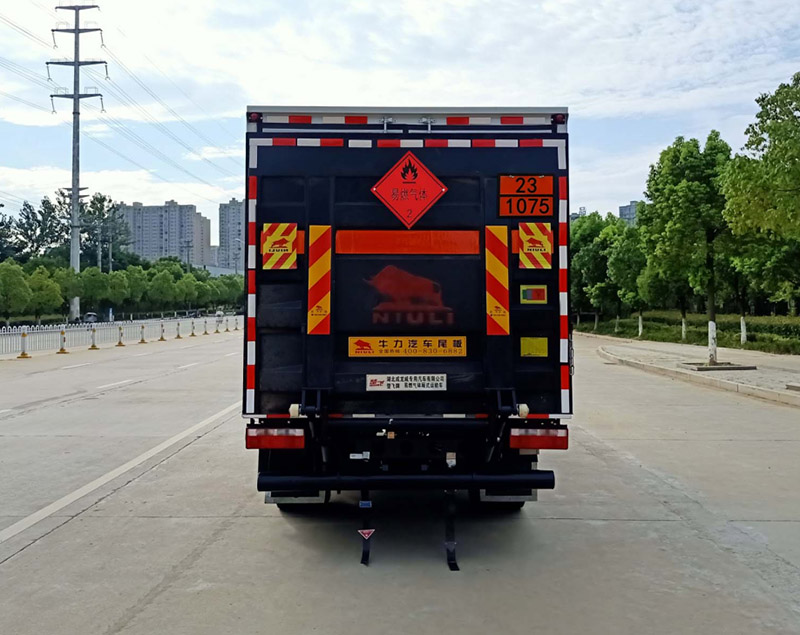 楚飛牌CLQ5040XRQ6CA易燃?xì)怏w廂式運(yùn)輸車公告圖片