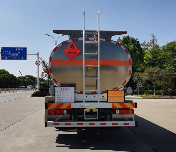 楚胜牌CSC5321GRYLC6铝合金易燃液体罐式运输车公告图片