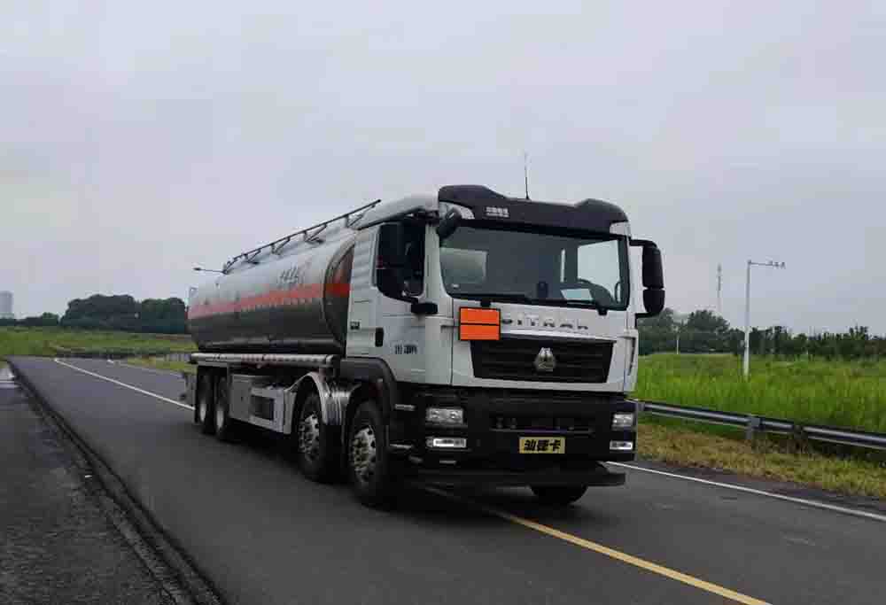 中城通达牌CLE5322GYYFA1铝合金运油车