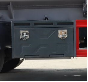 中汽力威牌HLW5261GRYS6易燃液體罐式運(yùn)輸車公告圖片