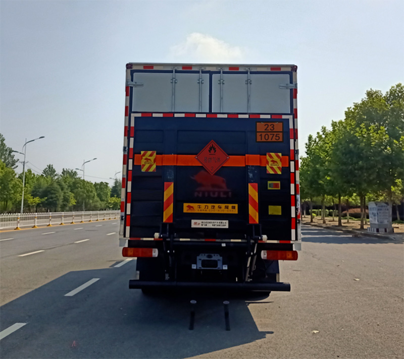 楚飛牌CLQ5180XRQ6BJ易燃氣體廂式運輸車公告圖片