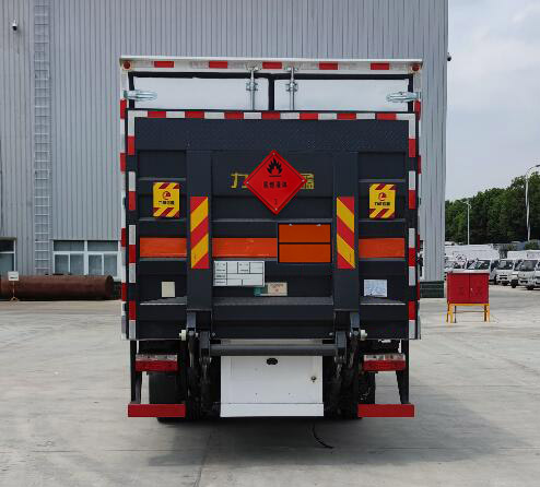 專力牌ZLC5100XRQE6易燃?xì)怏w廂式運(yùn)輸車公告圖片