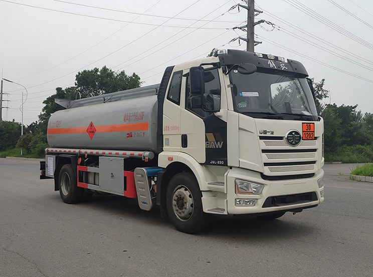 HLL5180GJYCA6型加油车图片