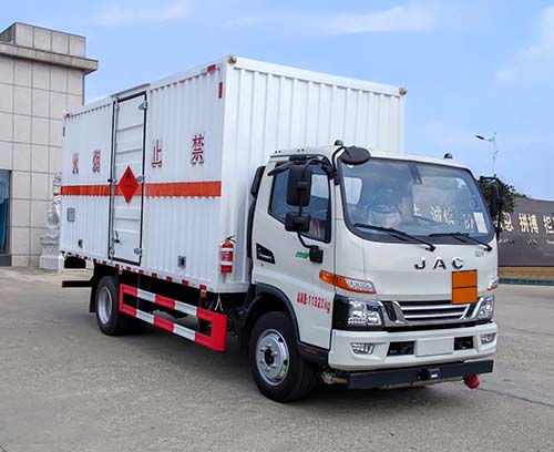 专力牌ZLC5120XRYH6易燃液体厢式运输车