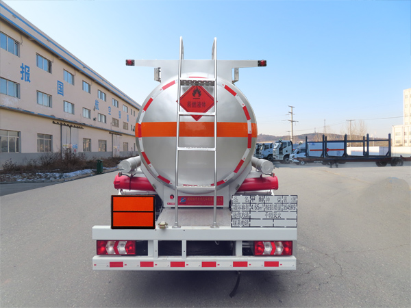 陸平機器牌LPC5070GRYH6易燃液體罐式運輸車公告圖片