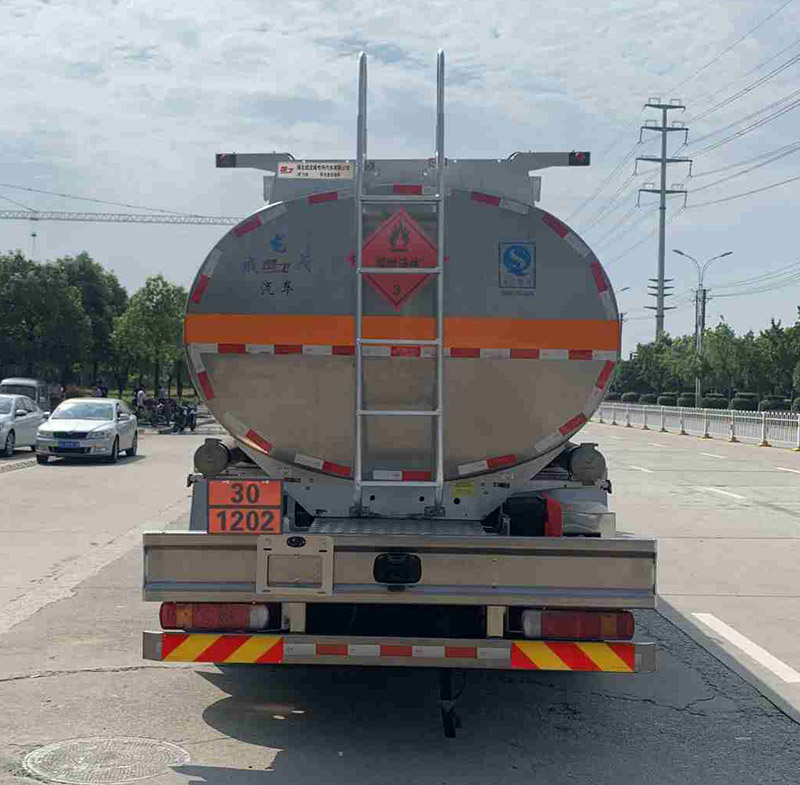 楚飛牌CLQ5320GYY6NDA鋁合金運油車公告圖片