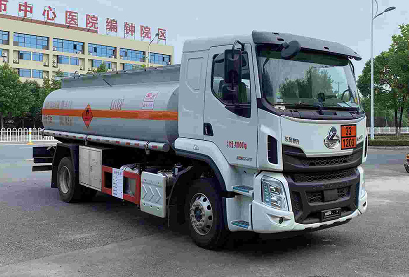 楚飞牌CLQ5181GYY6LZ运油车