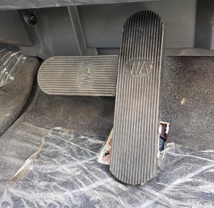 解放牌CA5080XLHPK2E6A80牽引教練車公告圖片