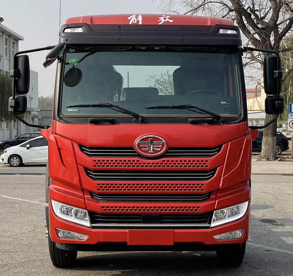 解放牌CA5080XLHPK2E6A80牽引教練車公告圖片