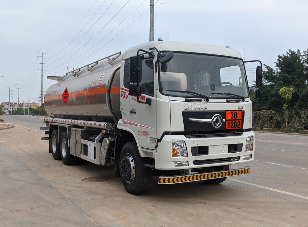 专威牌HTW5263GYYLEXC6铝合金运油车