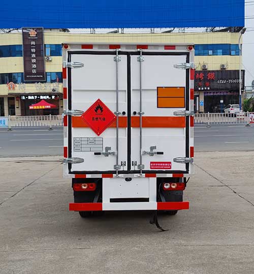 專力牌ZLC5043XRQS6易燃?xì)怏w廂式運(yùn)輸車公告圖片