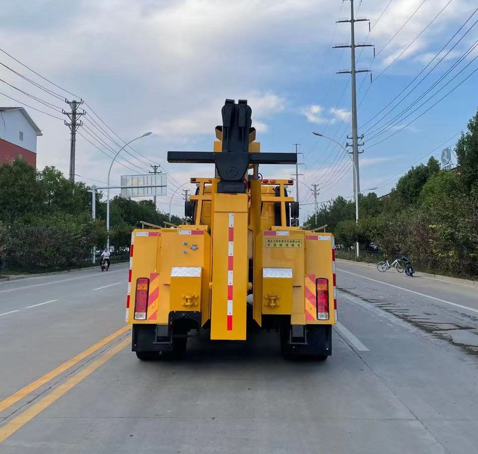 華通牌HCQ5183TQZCA6清障車公告圖片