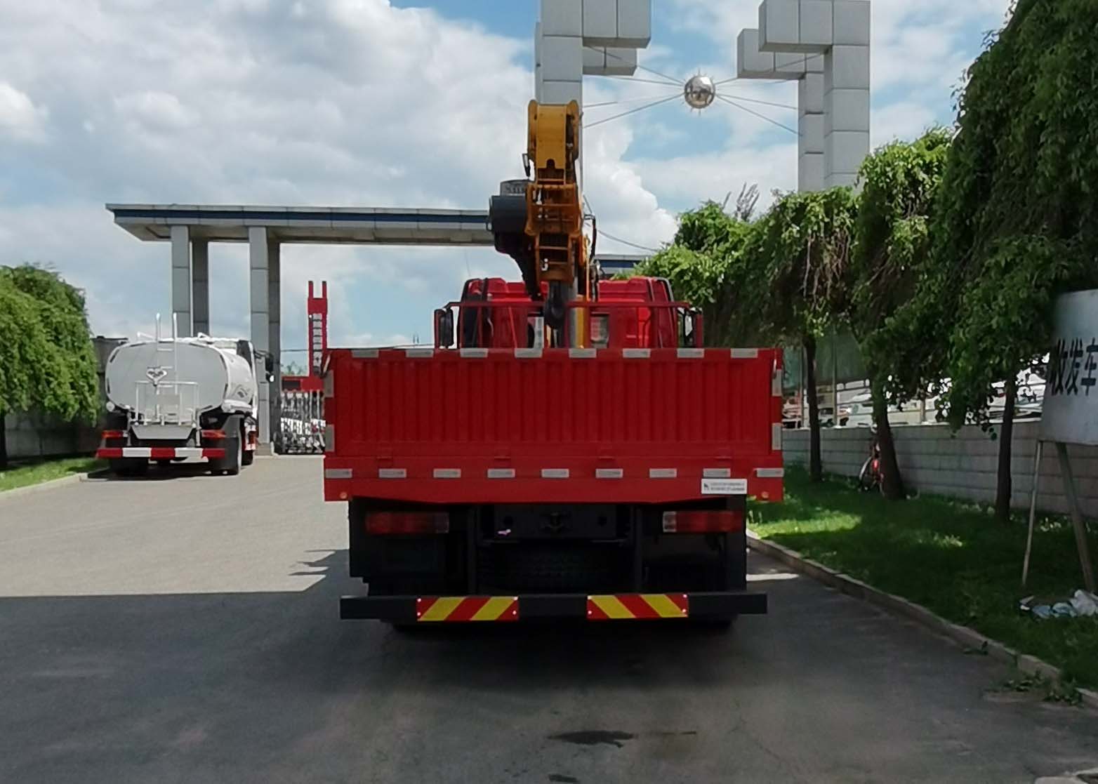 龍帝牌CSL5180JSQE6B隨車起重運輸車公告圖片