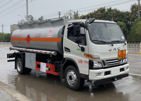 加油车