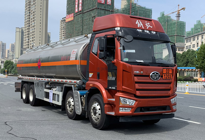 楚飞牌CLQ5323GYY6CA铝合金运油车