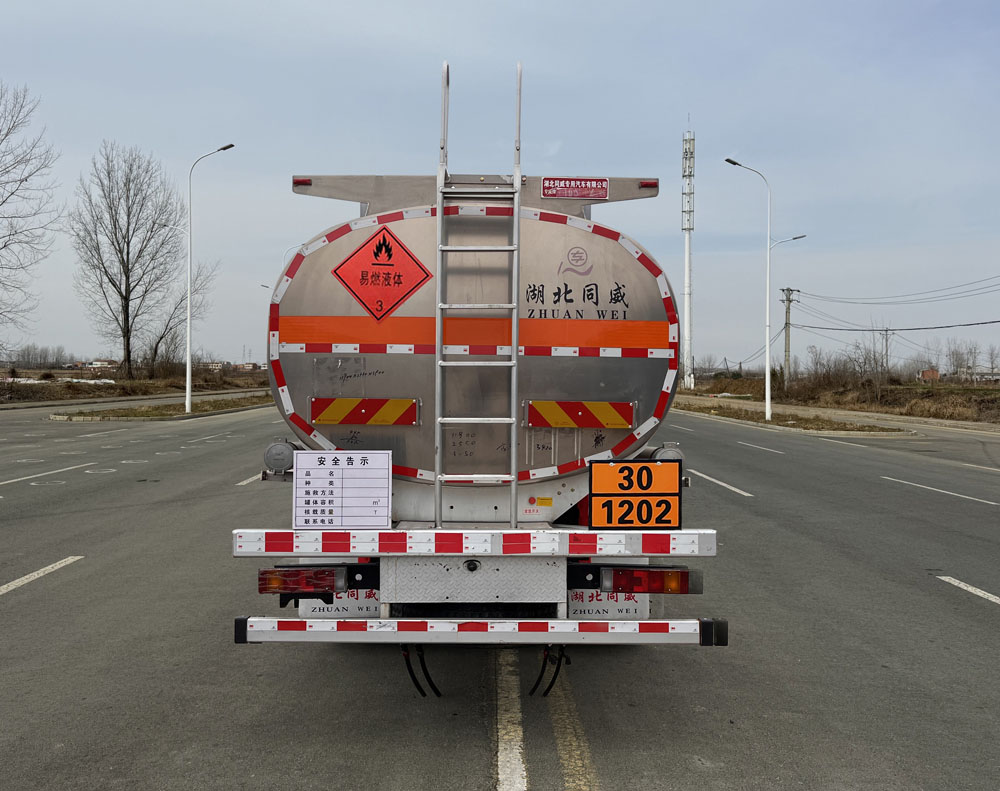 專威牌HTW5320GYYLEC6鋁合金運(yùn)油車公告圖片