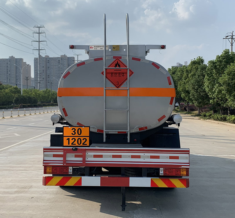 楚飛牌CLQ5180GYY6SX運油車公告圖片