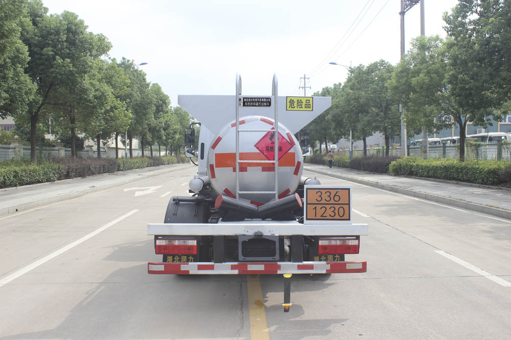 潤(rùn)知星牌SCS5041GRYEQ6易燃液體罐式運(yùn)輸車公告圖片