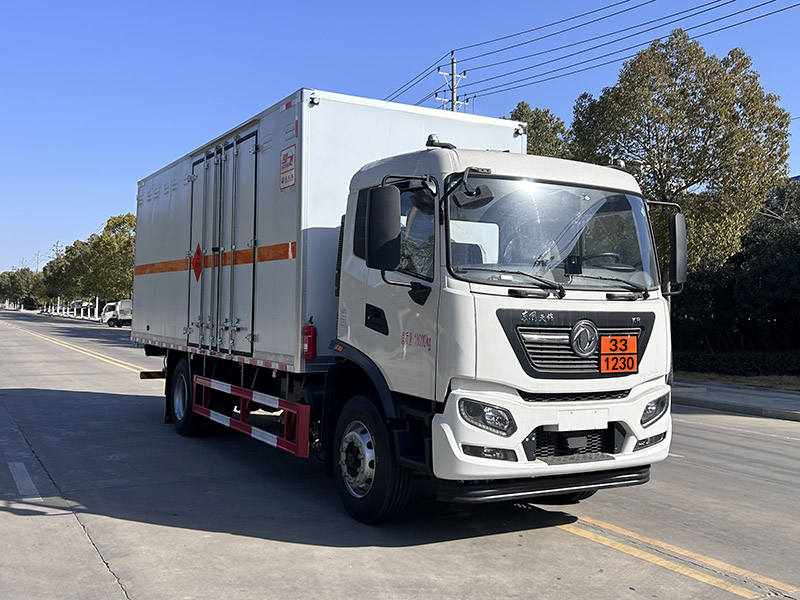 楚飞牌CLQ5180XRY6D易燃液体厢式运输车