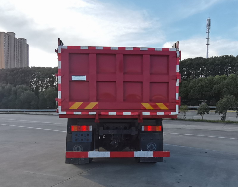 DFD3253GL6D21 华神牌230马力前四后四(小三轴)柴油5.2米国六自卸汽车图片