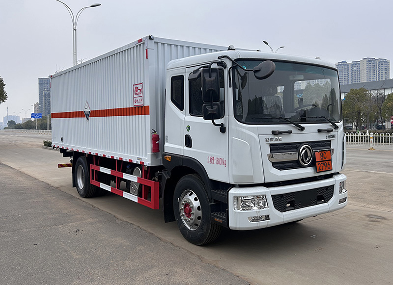 楚飞牌CLQ5180XFW6E腐蚀性物品厢式运输车公告图片