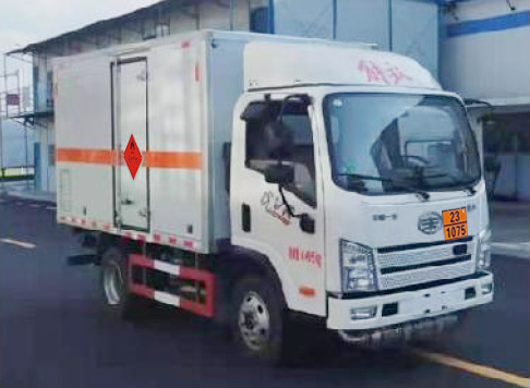 顺风智造牌SFZ5045XRQC6易燃气体厢式运输车