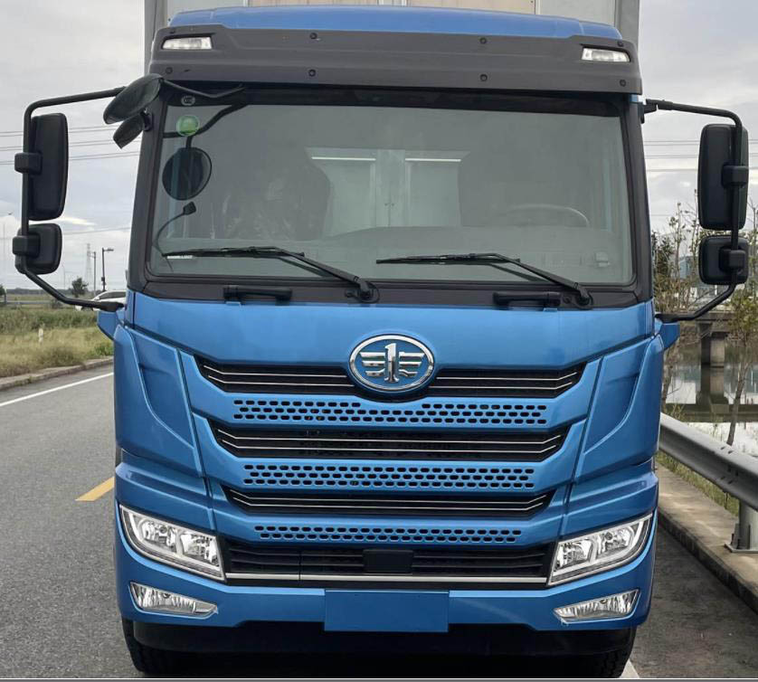 解放牌CA5240XXYPK2L7T3E6A80廂式運輸車公告圖片