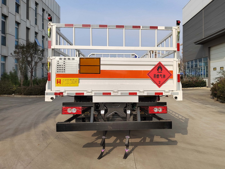鸿星达牌SJR5120TQP-6气瓶运输车公告图片