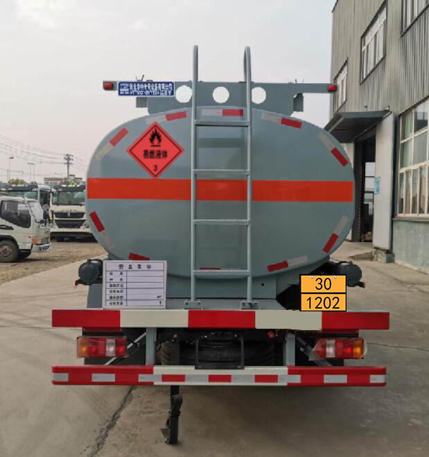 卡特利牌HTT5121GJYCA6加油車公告圖片