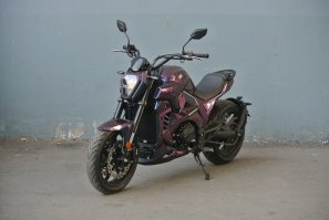 两轮摩托车