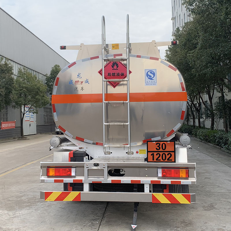 楚飛牌CLQ5326GYY6DA鋁合金運(yùn)油車(chē)公告圖片