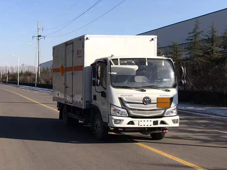鸿星达牌SJR5041XQY-6FK爆破器材运输车