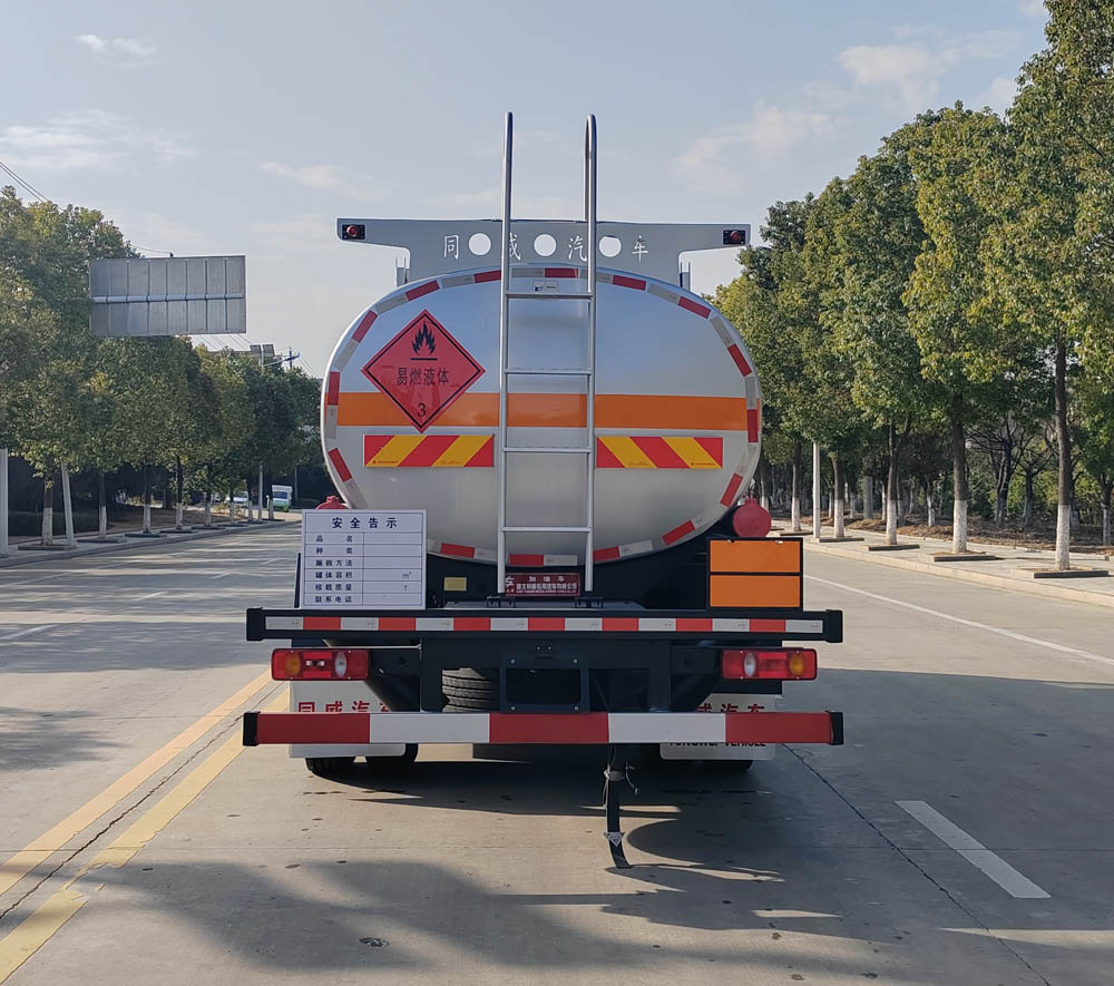 專威牌HTW5180GJYDC6加油車公告圖片