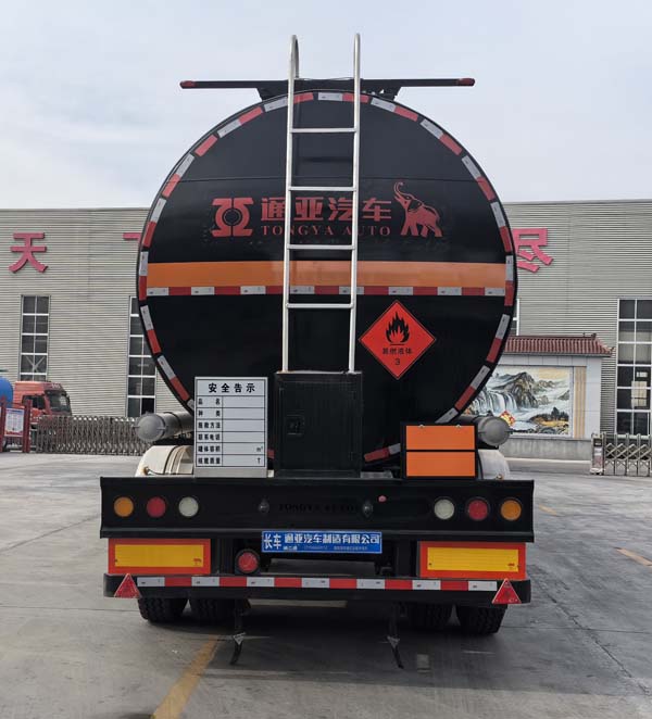 通亚达牌CTY9406GRY32易燃液体罐式运输半挂车公告图片