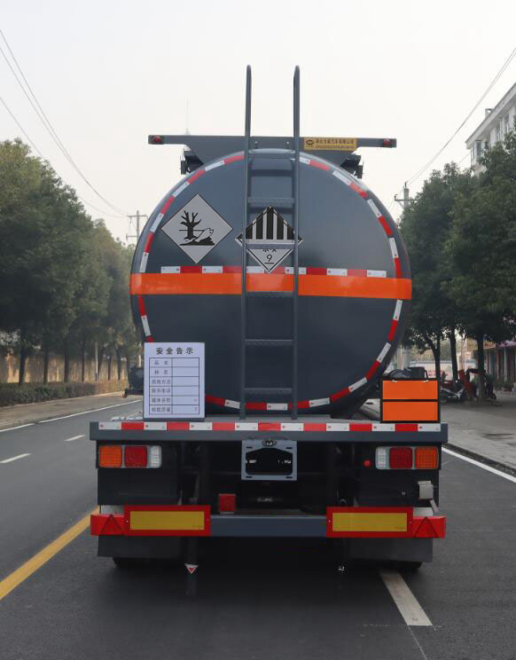 杂项危险物品罐式运输半挂车图片