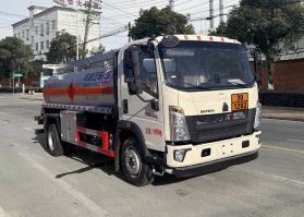 运油车