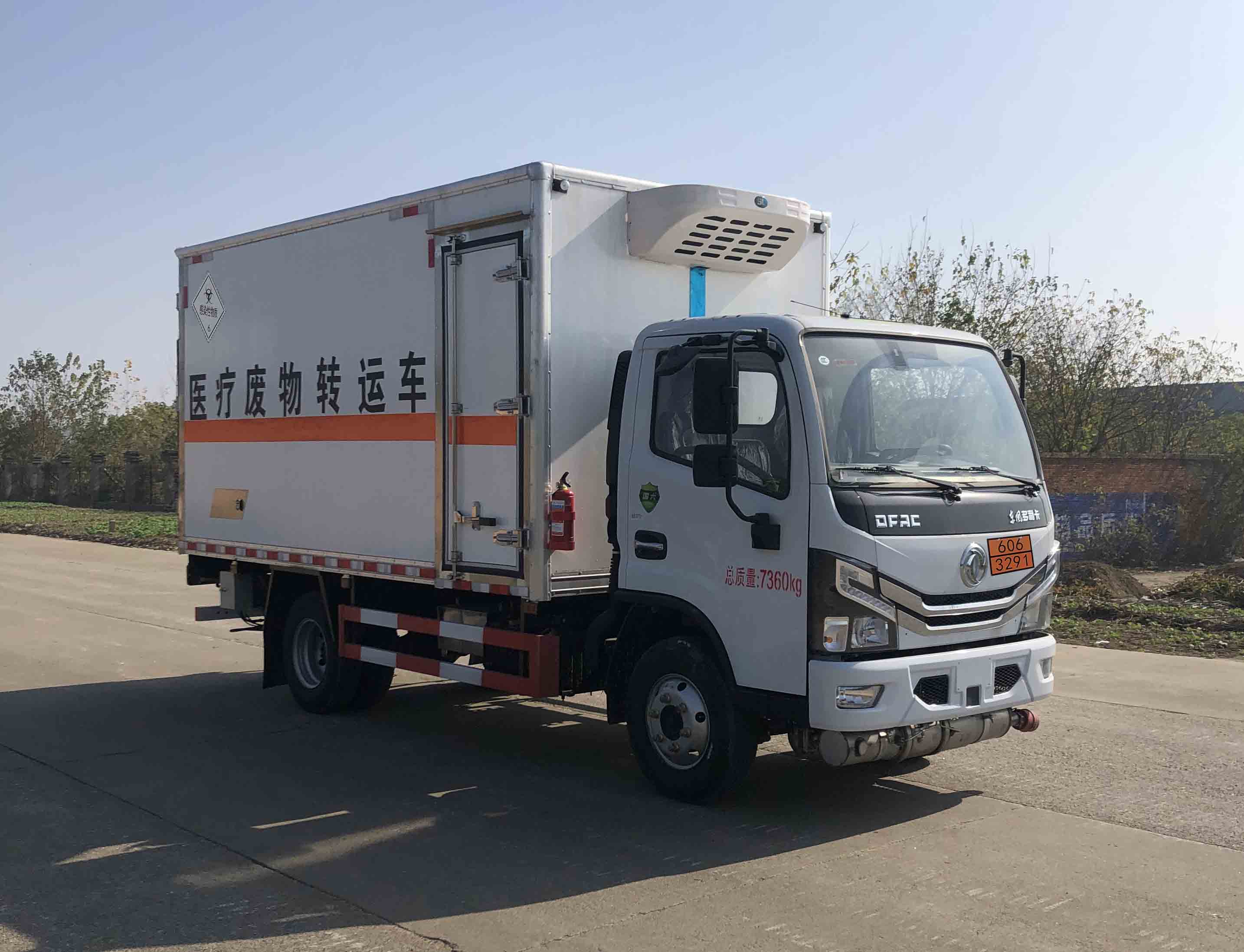 医疗废物转运车图片
