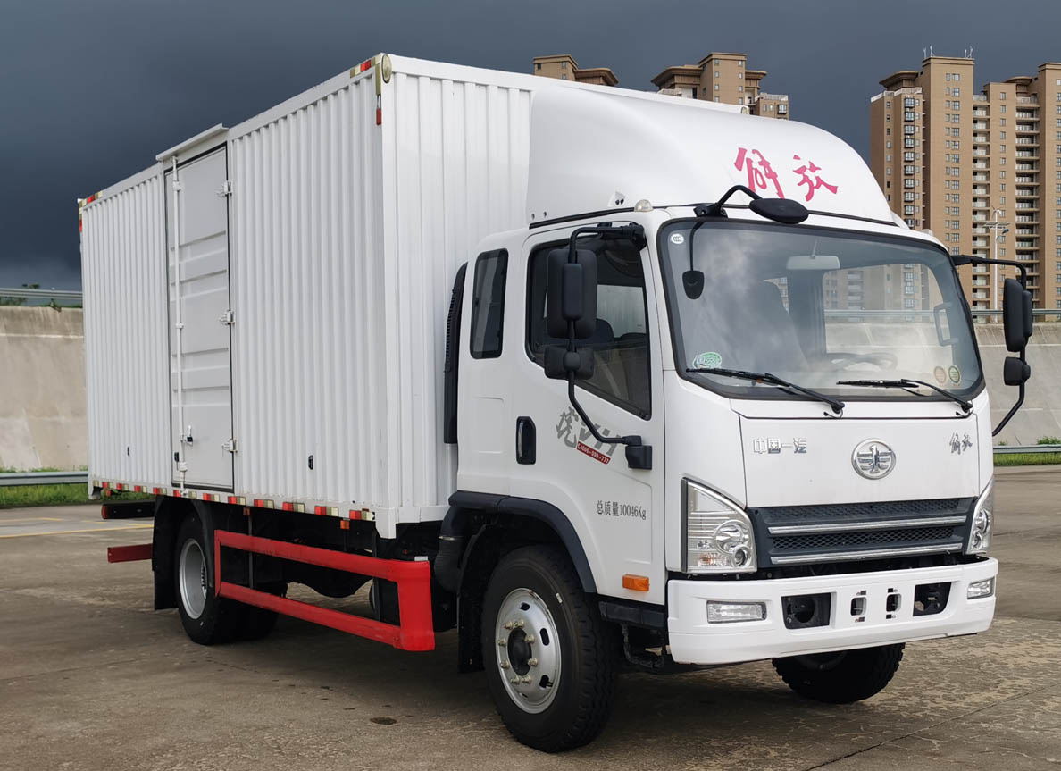 解放牌CA5100XXYP40K62L4E6A84厢式运输车