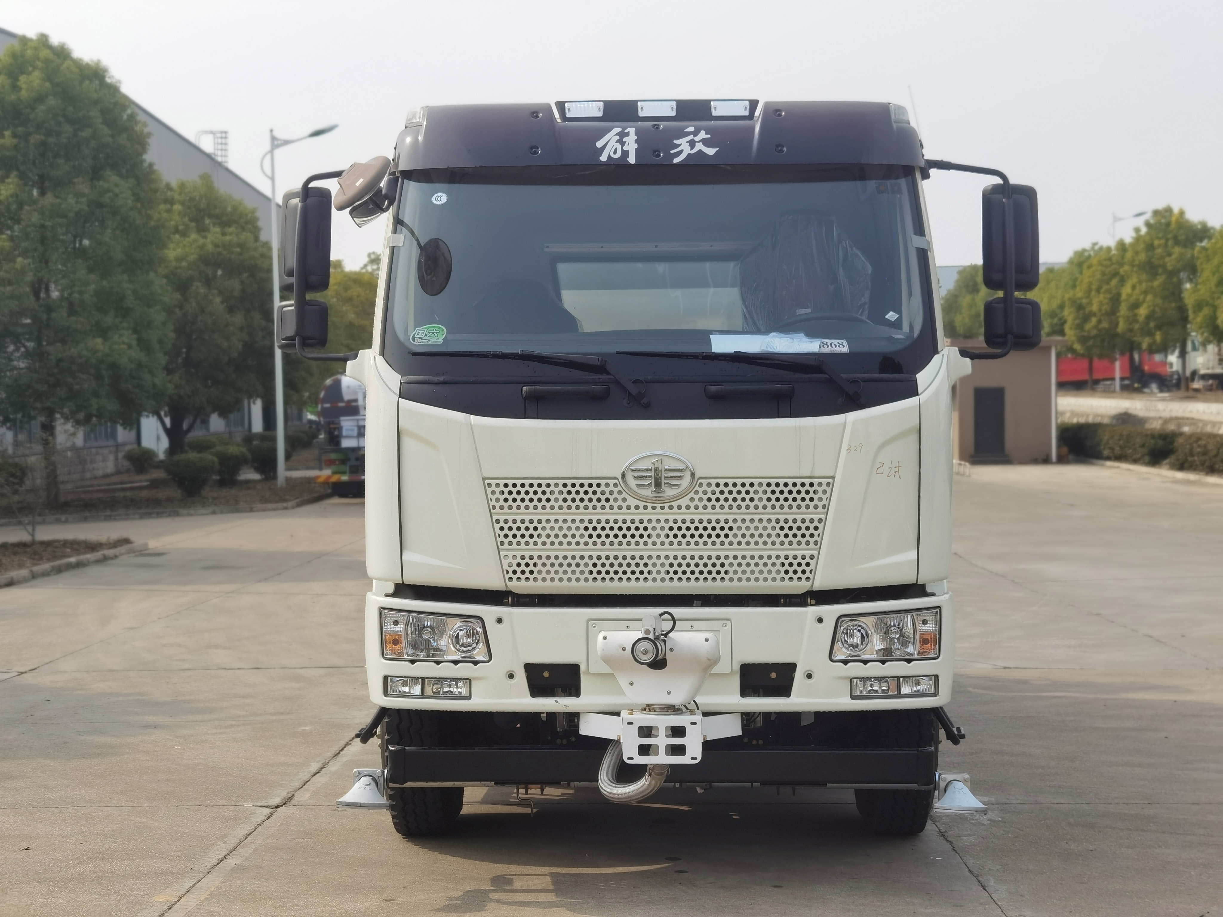 洒水车图片