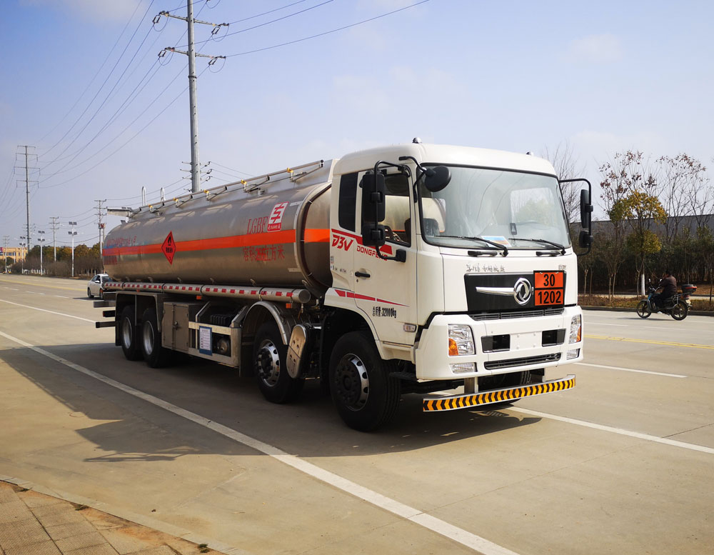 专威牌HTW5321GYYLEC6铝合金运油车