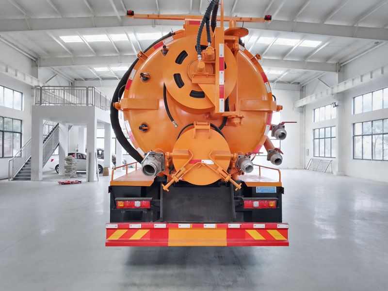 程力威牌CLW5182GQWS6清洗吸污車公告圖片