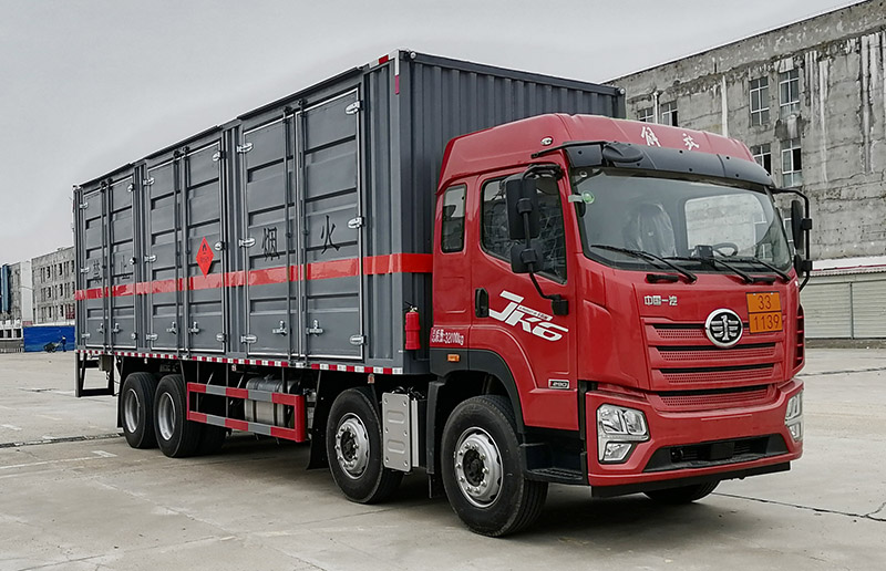 大力牌DLQ5321XRYCA6易燃液体厢式运输车