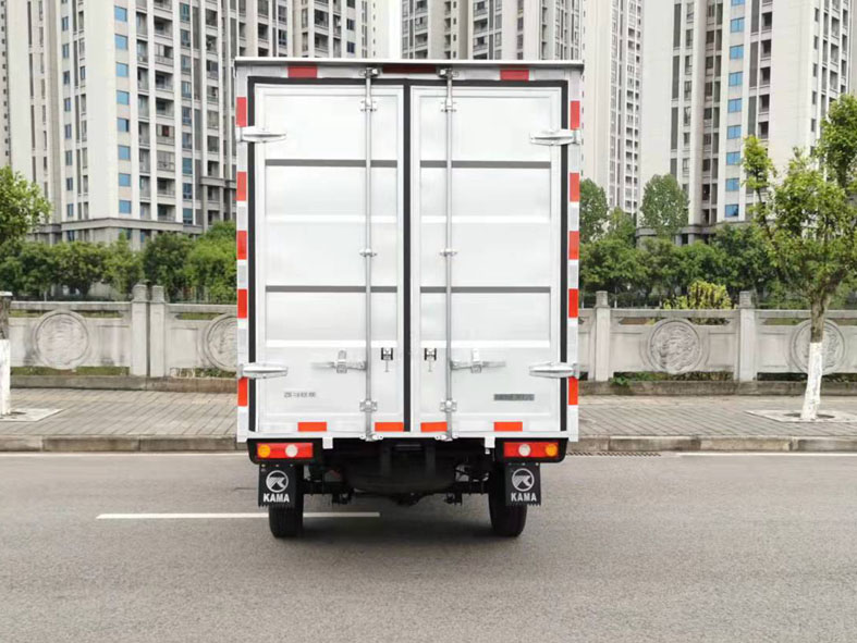 凱馬牌KMC5033XXYBEVC305D純電動廂式運(yùn)輸車公告圖片