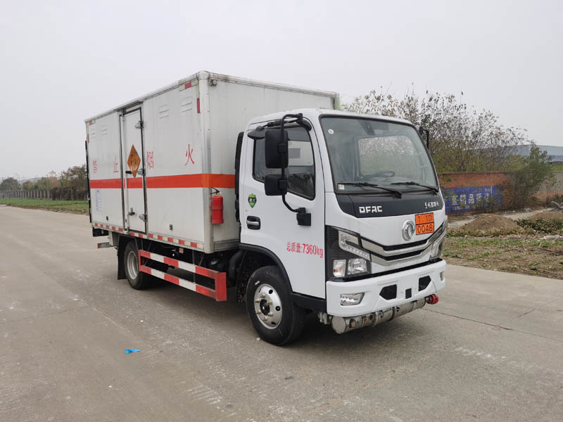 大力牌DLQ5070XQYEQ6爆破器材运输车