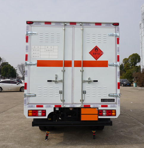 江鈴江特牌JMT5049XRQXG26A易燃?xì)怏w廂式運(yùn)輸車(chē)公告圖片