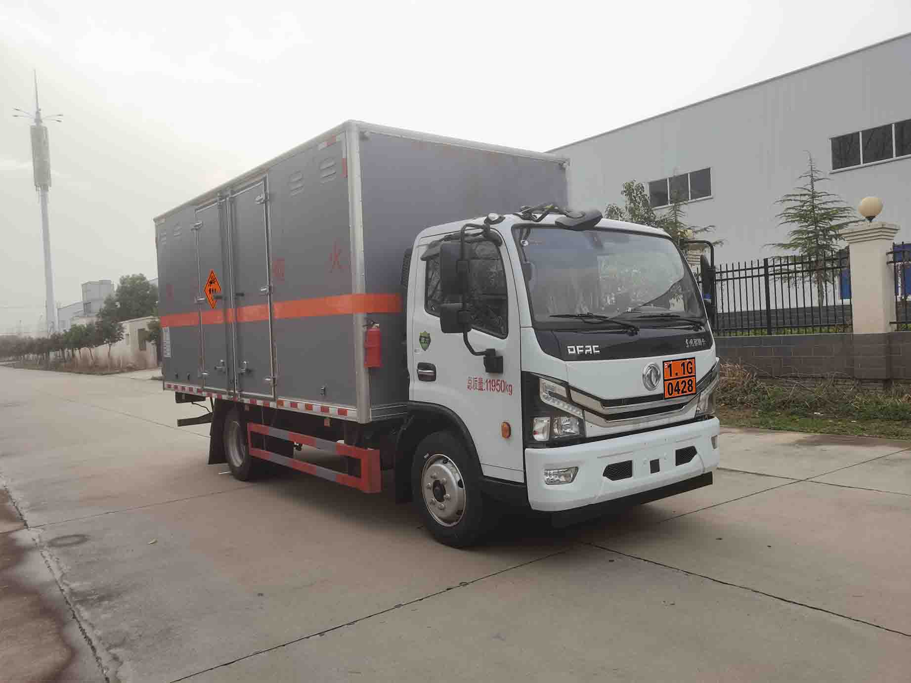 大力牌DLQ5121XQYEQ6爆破器材运输车