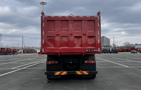 CA3251P66K25L3T1E6 解放牌564马力后双桥,后八轮柴油6.4米国六平头柴油自卸汽车图片