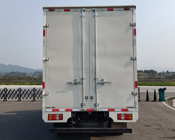 江鈴牌JX5043XXYTSGB26廂式運輸車公告圖片